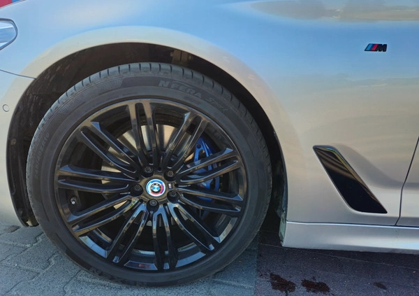 BMW Seria 5 cena 165000 przebieg: 64000, rok produkcji 2019 z Leszno małe 67